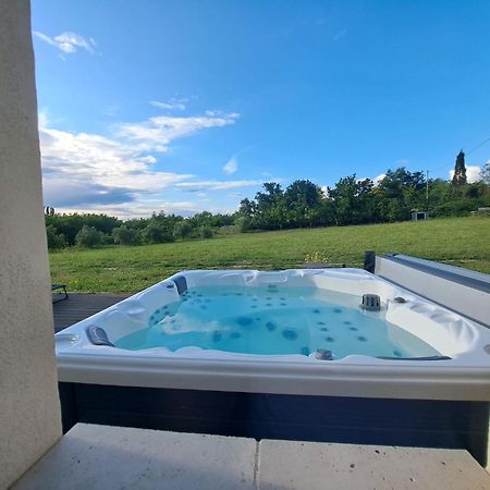 Gite De Charme Spa Privatif L'Oustau Di Tonin Malaucène Exterior foto