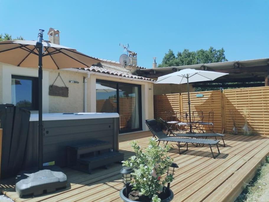 Gite De Charme Spa Privatif L'Oustau Di Tonin Malaucène Exterior foto